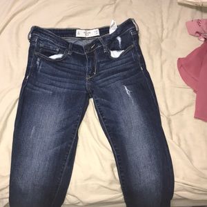 ABERCROMBIE AND FITCH LOW RISE JEANS
